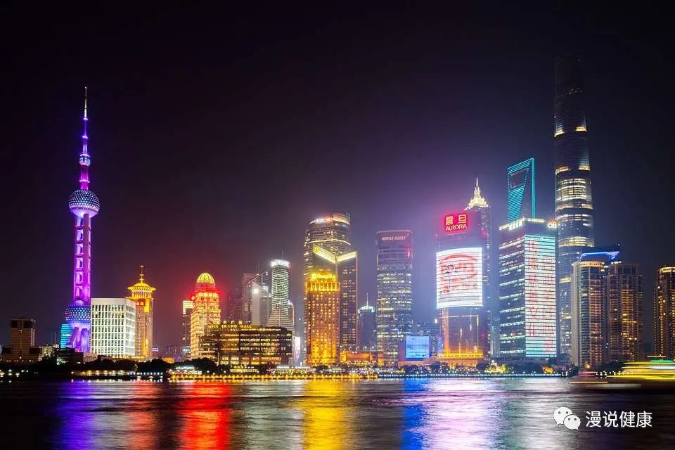 上海全面解封，城市重启繁荣与希望