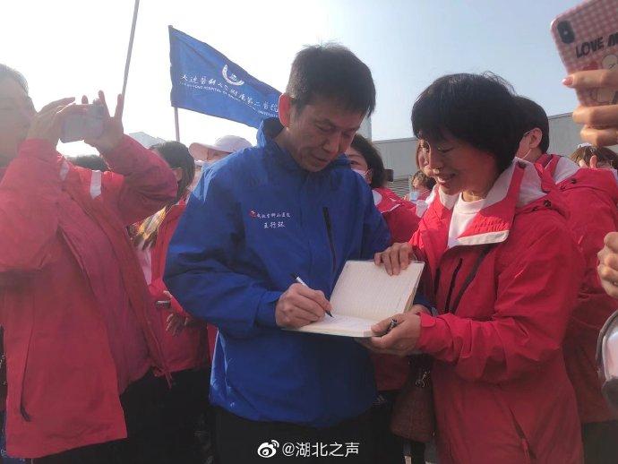 武汉封控措施的实施与影响，回顾与反思