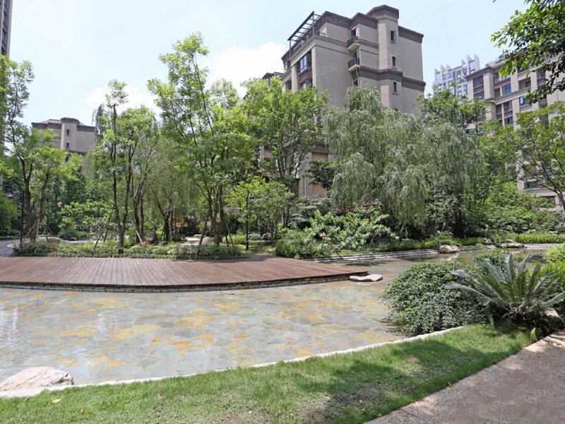 重庆龙湖源著南区的详细地址/重庆龙湖源著小区环境图