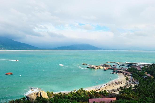 海南岛香港/海南与香港之间的海域属于什么海?