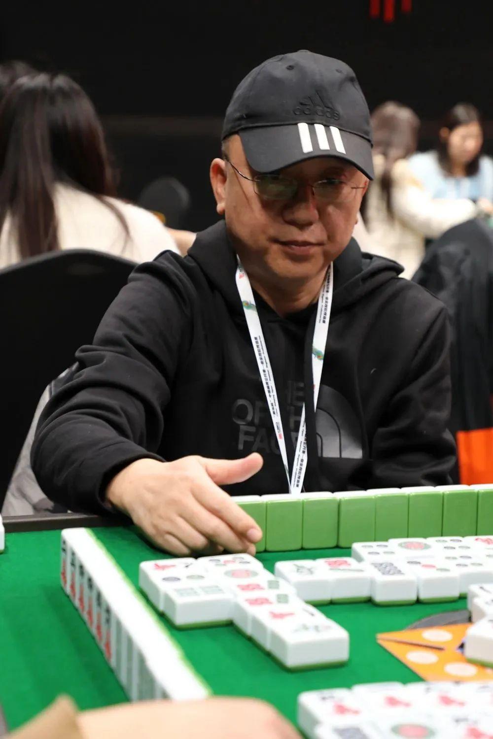 辅助神器“微乐河南麻将小程序万能挂免费版”(原来确实是有挂)