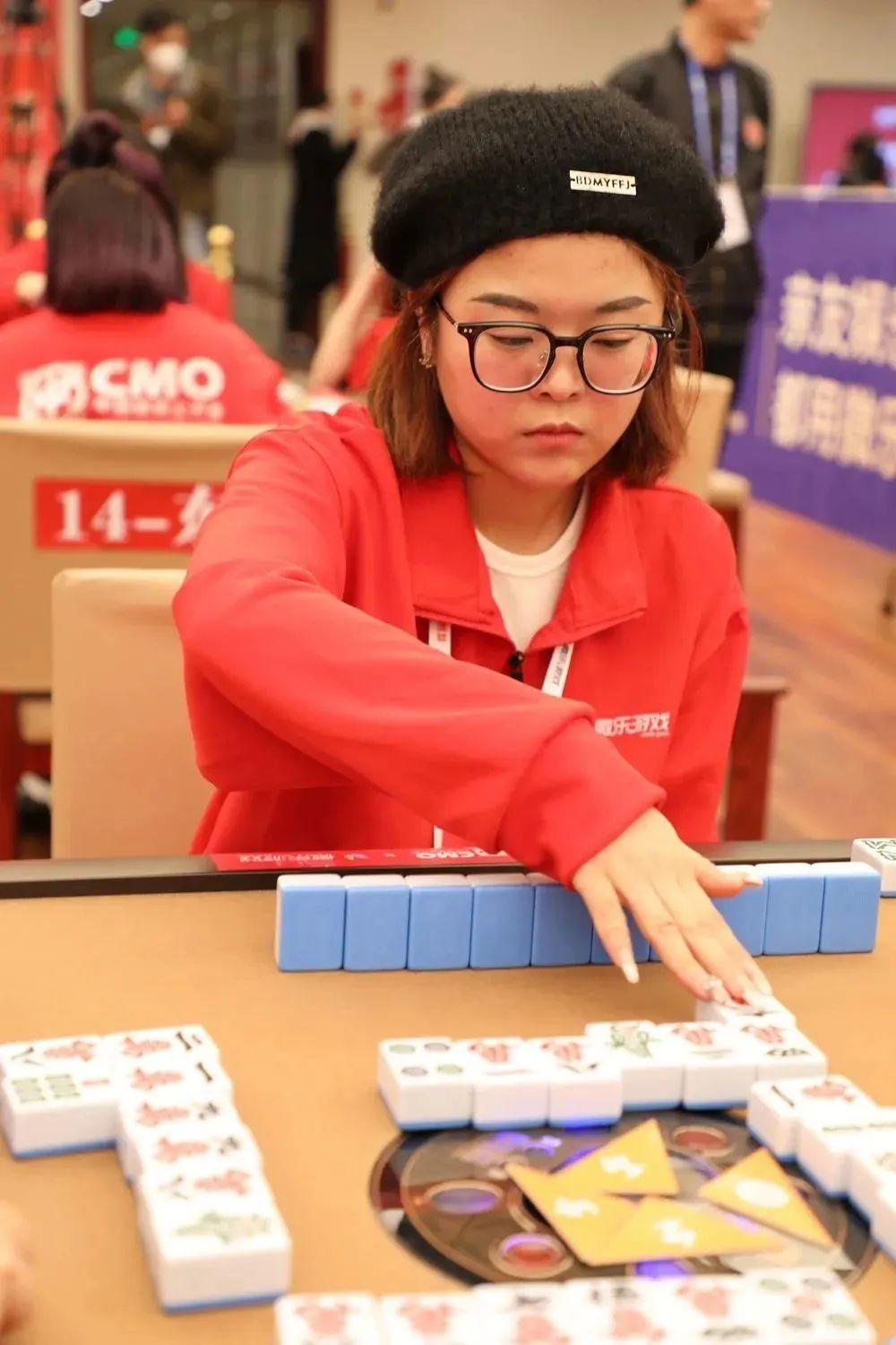 辅助神器“微乐甘肃麻将万能开挂器通用版”(原来确实是有挂)